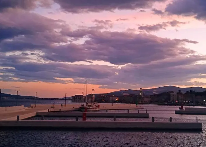 Kuca Za Odmor Lara Hébergement de vacances