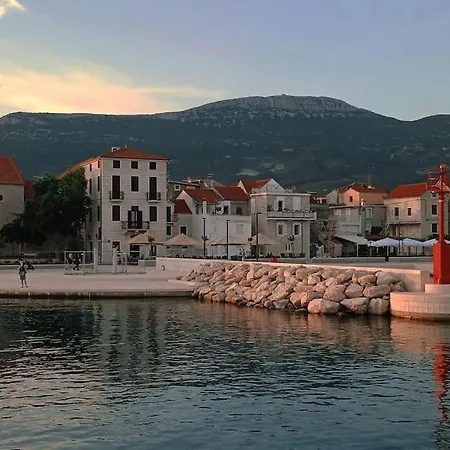 Kuca Za Odmor Lara Kaštela