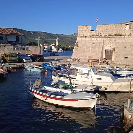 Kuca Za Odmor Lara Holiday home *