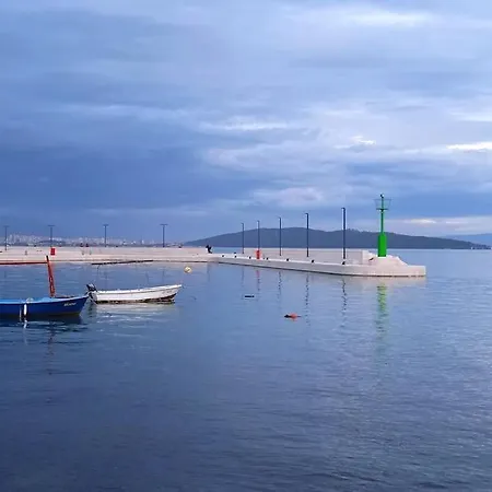 Kuca Za Odmor Lara Holiday home Kastela
