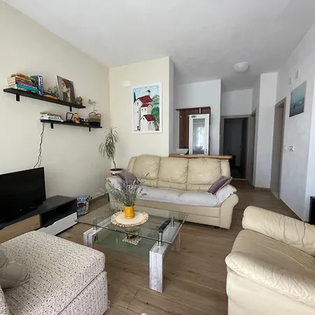 Kuca Za Odmor Lara Hébergement de vacances Kaštela