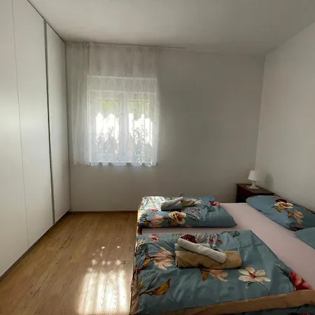 Kuca Za Odmor Lara Holiday home