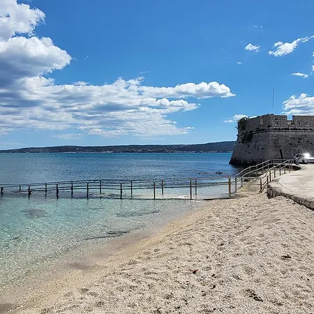 Kuca Za Odmor Lara Kaštela